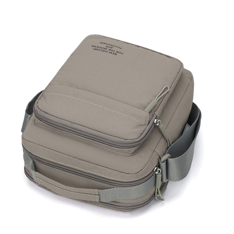 Men's Nylon Crossbody Backpack - Sling Backpack Shoulder recensione e prezzo